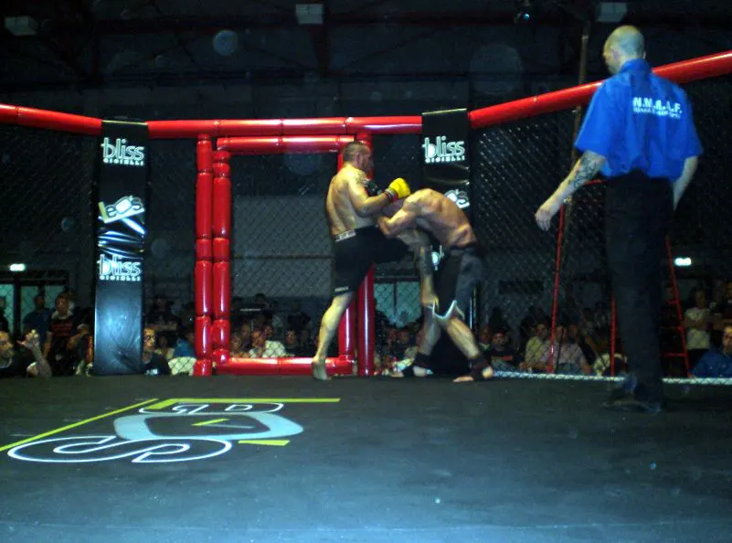 Christian combatte di MMA contro Ivan Kosov