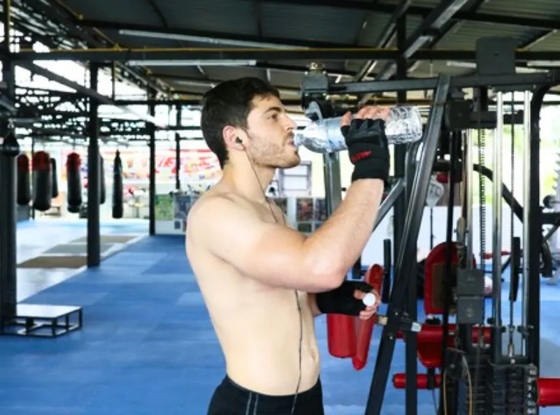 Hydrate yourself during muay thai training
