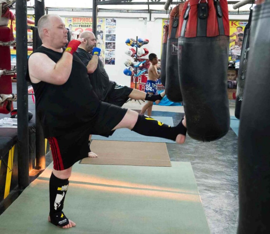 weight-loss-training-for-an-overweight-middle-aged-man-880×763-c-center UNSERE PROGRAMME